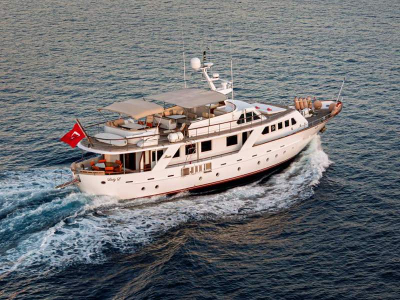 Benetti 26M