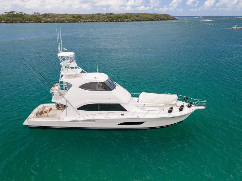 Riviera 63 Enclosed Flybridge SII