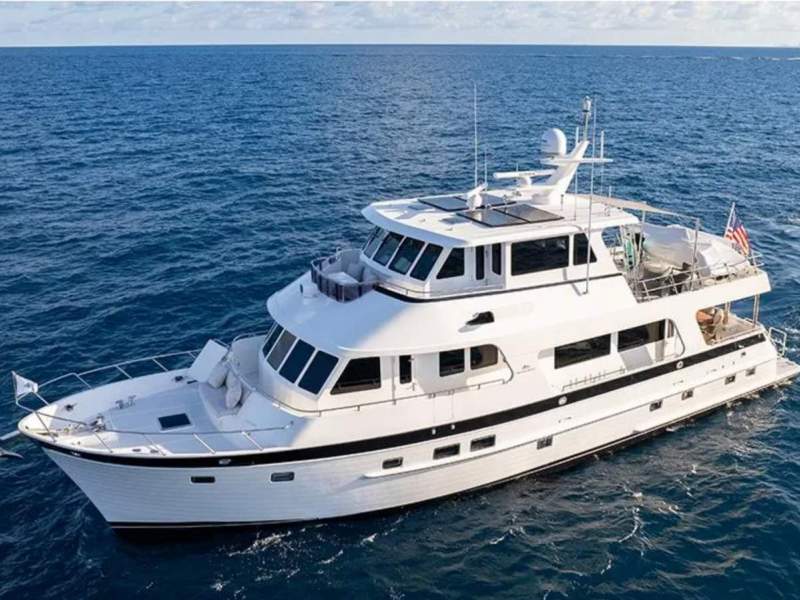 Outer Reef 720 Deluxbridge