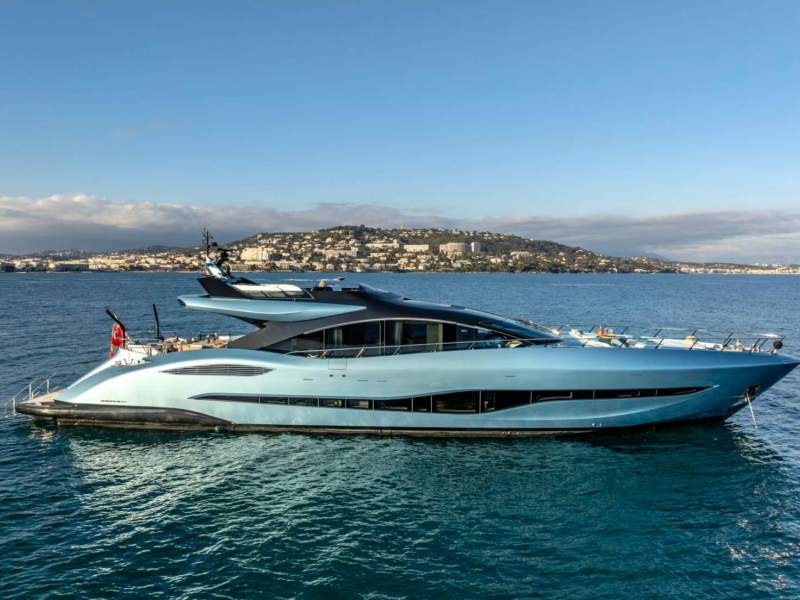 Mangusta 104 REV